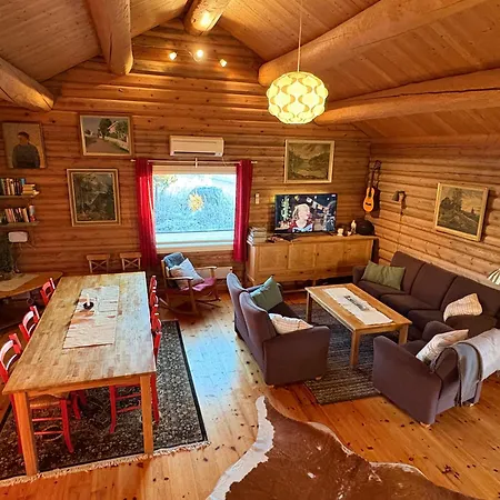 Σπίτι διακοπών Log House Close To Lillehammer And Sjusjoen Haugen (Innlandet)