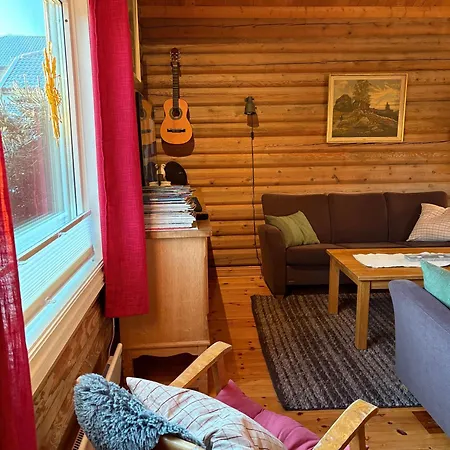 펜션 Log House Close To Lillehammer And Sjusjoen Haugen (Innlandet)